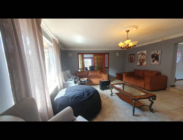 5 BEDROOM FREEHOLD FOR SALE IN LINMEYER